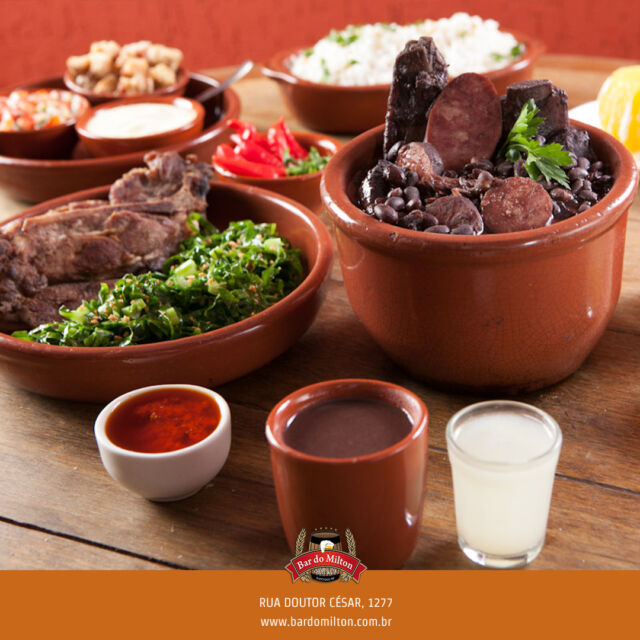 A melhor feijoada gourmet está te esperando aqui no Bar do Milton! 

Feita com todo carinho e os melhores ingredientes, é a pedida perfeita para reunir amigos e família. Faça sua encomenda! 😋

📞 (11) 2099-4000
📱 (11) 99506-4120
📍 R. Doutor César, 1277 – Santana

#Feijoada #FeijoadaGourmet #Caipirinha #BarDoMilton